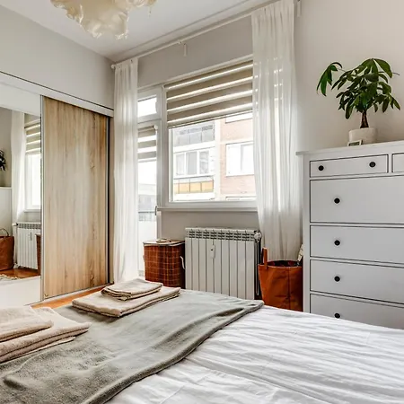 Apartament Lora's Bohemian 2bd In Center *