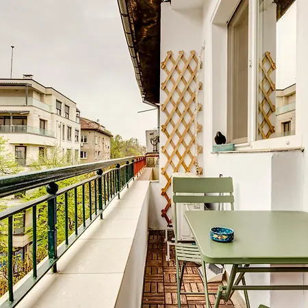 Lora's Bohemian 2bd In Center Apartament Sofia