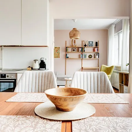 Lora's Bohemian 2bd In Center Apartament